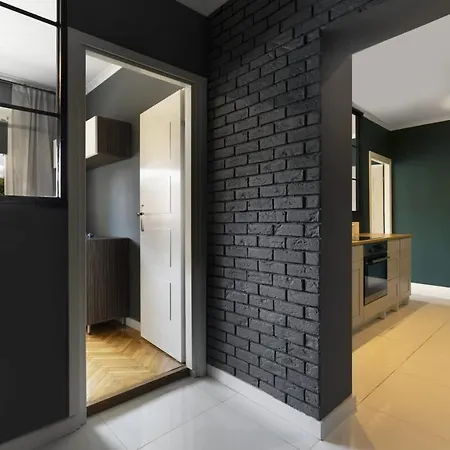 Manhattan Olive With Parking By Elite Piecki