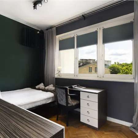 Manhattan Olive With Parking By Elite Danzica